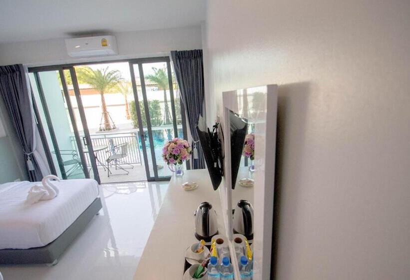 اتاق استاندارد با چشمانداز استخر, Baan Yamoo Ranong