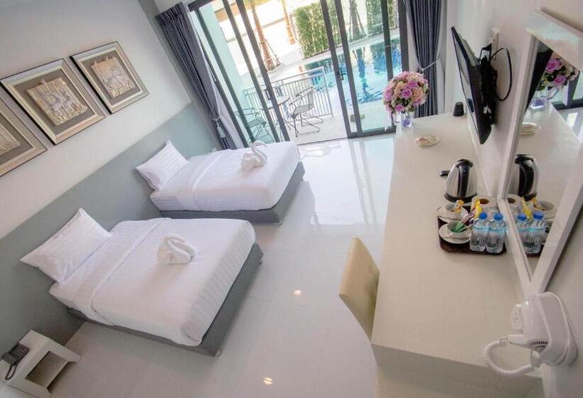 اتاق استاندارد با چشمانداز استخر, Baan Yamoo Ranong