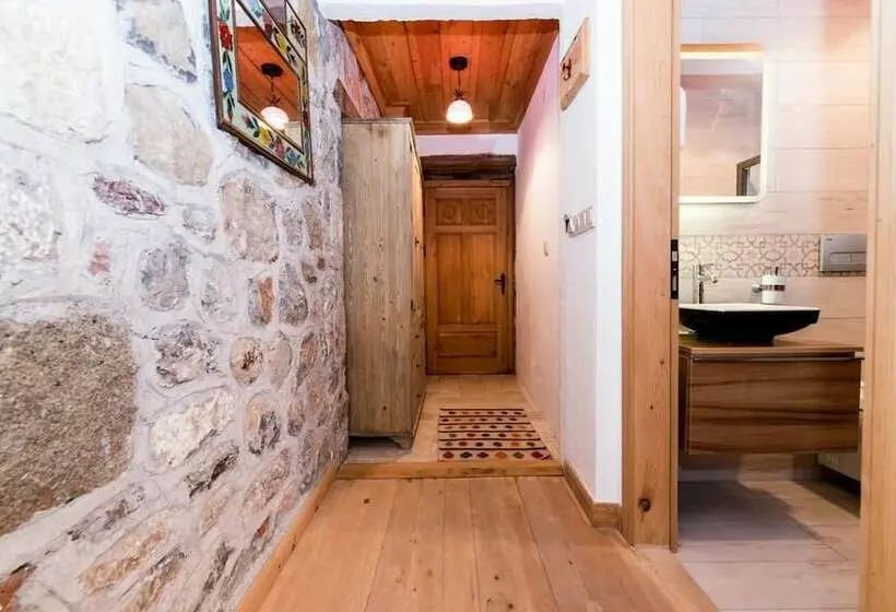 اتاق استاندارد, Kaya Guest House