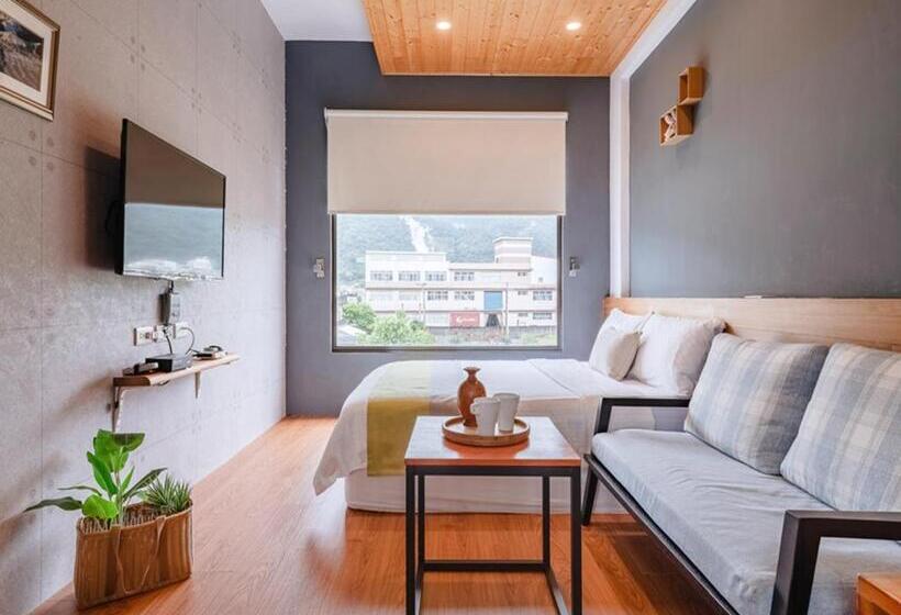 اتاق لوکس, Field Trail Homestay