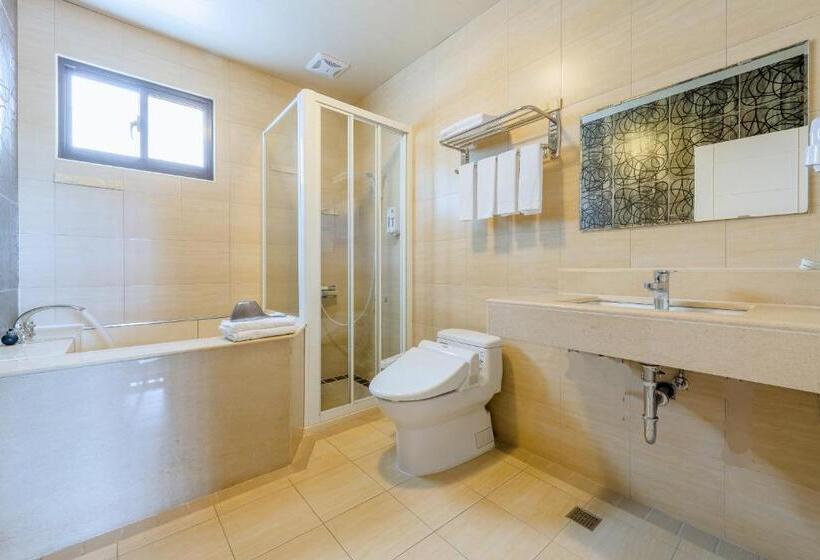 اتاق استاندارد چهار تخته, Field Trail Homestay