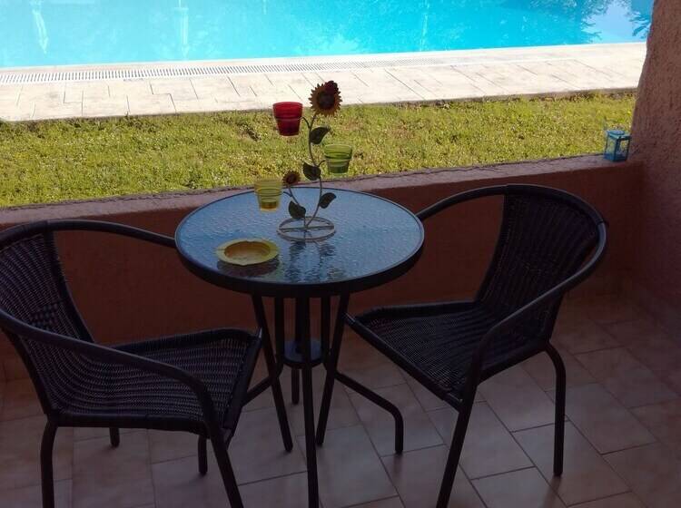 标准工作室, Sausan