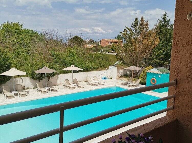 带2个卧室的公寓, Sausan