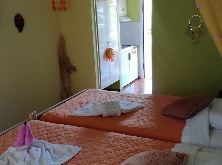 标准工作室, Sausan