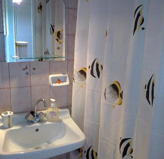 标准工作室, Sausan