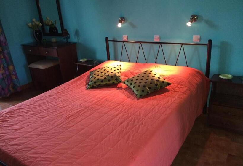 标准工作室, Sausan