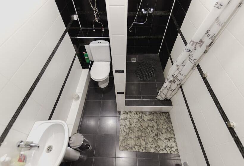 מיטה בחדר משותף, Hostel U City