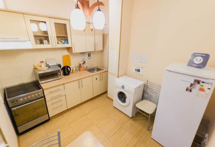 מיטה בחדר משותף, Hostel U City