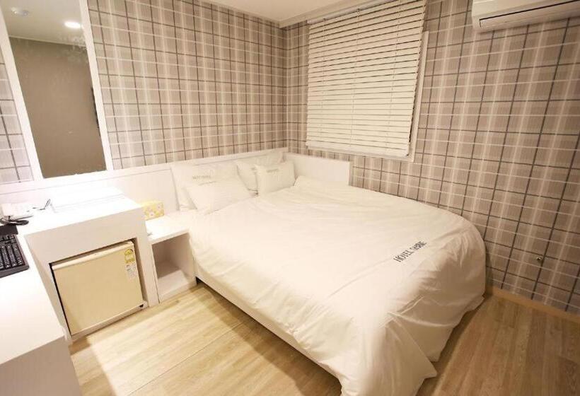 スタンダードルーム, Shine