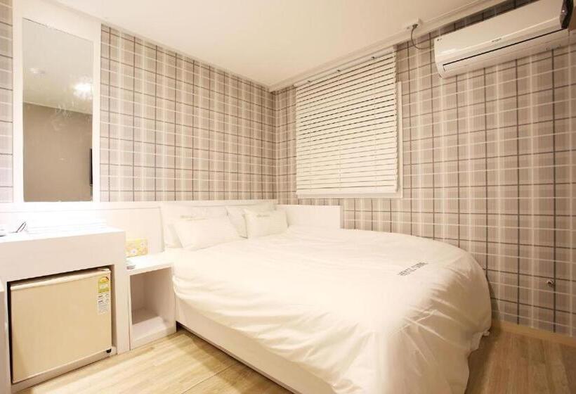 スタンダードルーム, Shine