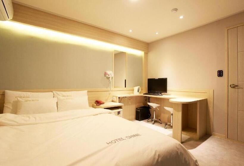デラックスルーム, Shine