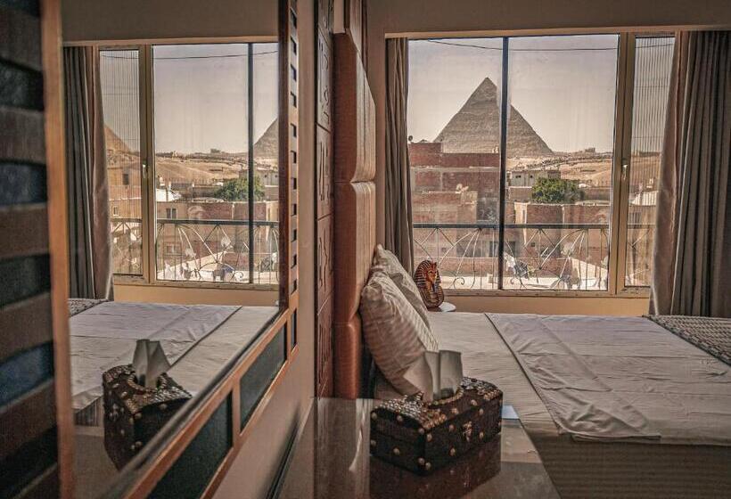 سوییت با چشم‌انداز کوه, Jimmy Pyramids