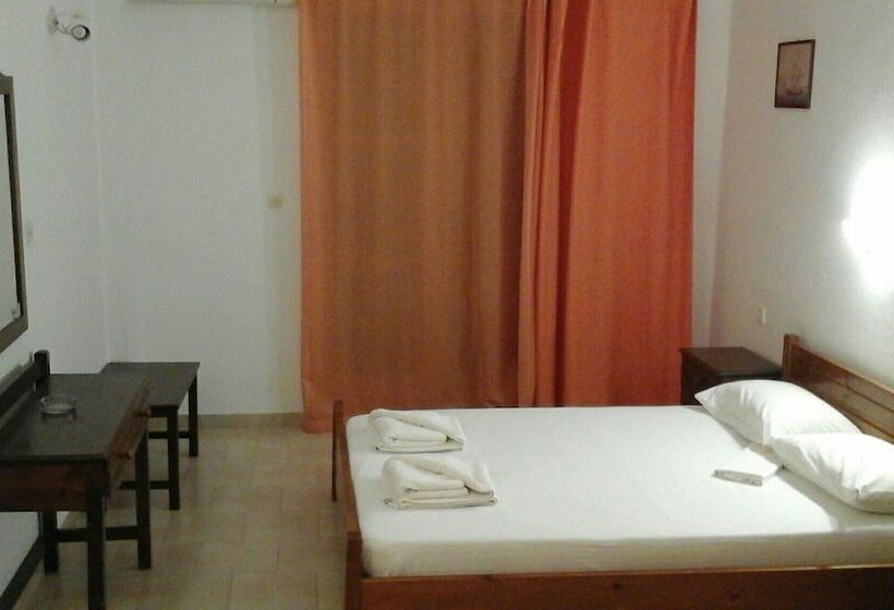 Quarto Estandar Cama Casal, Elida