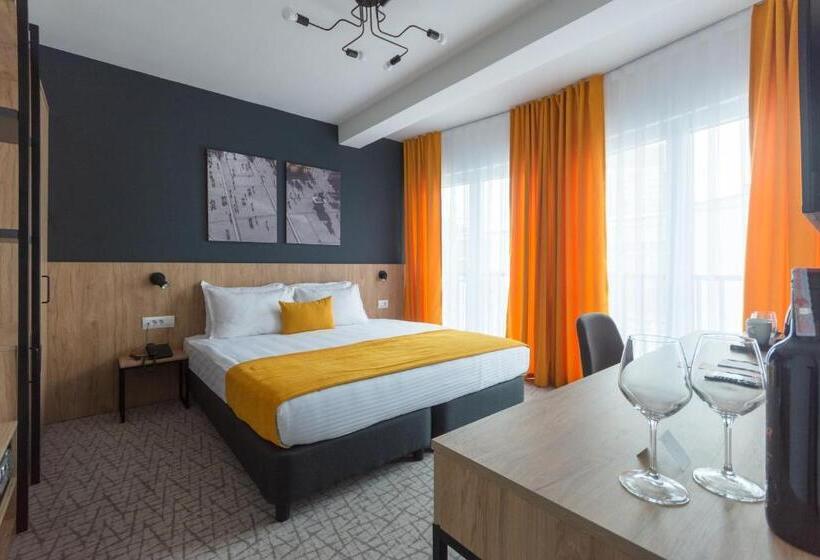 اتاق استاندارد, City Inn