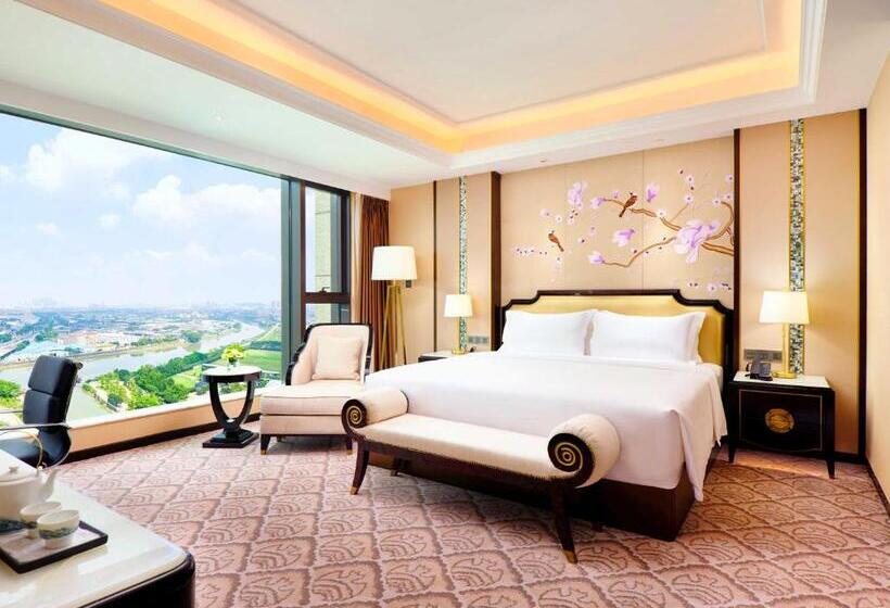 اتاق لوکس با تخت بزرگ, The Yun Hotel Foshan Nanhai