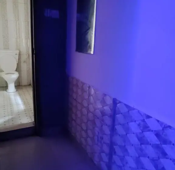 اتاق لوکس, Hollajobi Guest House