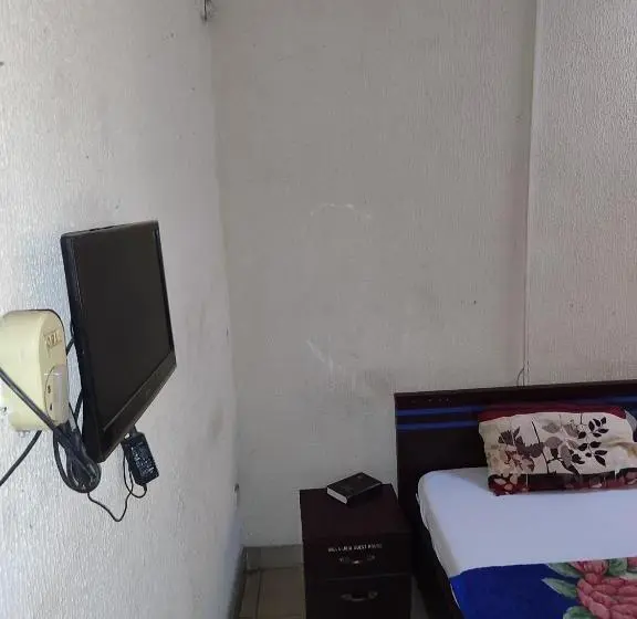اتاق استاندارد, Hollajobi Guest House