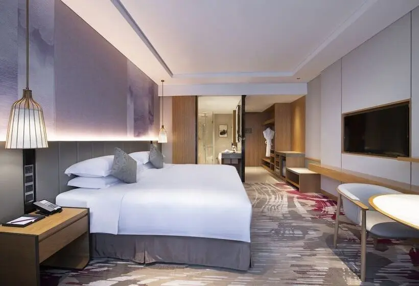 ダブルベッドスタンダードルーム, Crowne Plaza Huzhou By Ihg