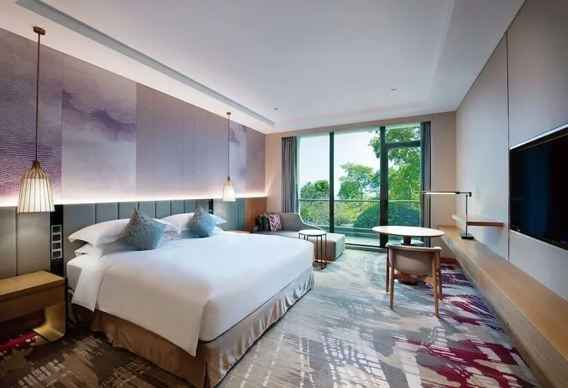 ダブルベッドスタンダードルーム, Crowne Plaza Huzhou By Ihg