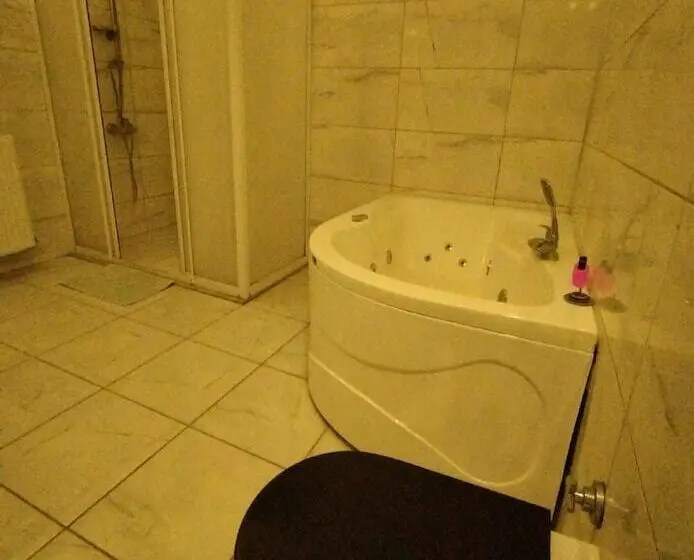 デラックススイート, Begam Butik Otel