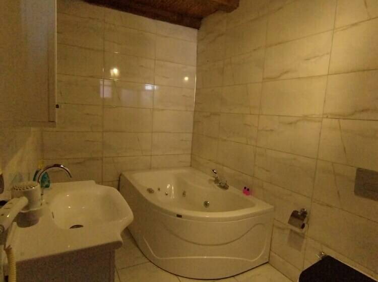 سوییت خانوادگی, Begam Butik Otel