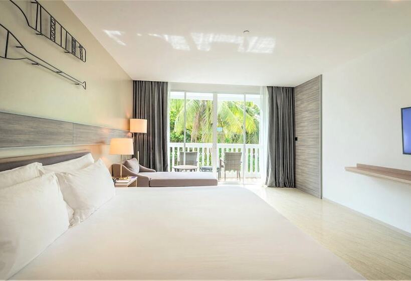 Номер Deluxe, Centara Ao Nang Beach Resort & Spa Krabi, Sha Plus