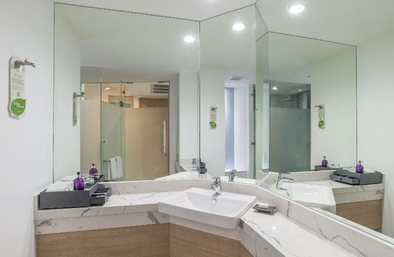 Номер Deluxe, Centara Ao Nang Beach Resort & Spa Krabi, Sha Plus