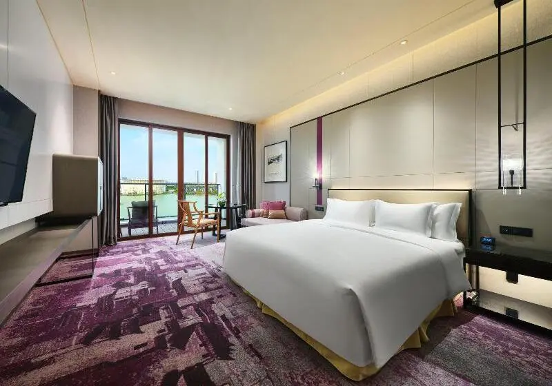 レイクビュースタンダードルーム, Crowne Plaza Wuxi Lake View By Ihg