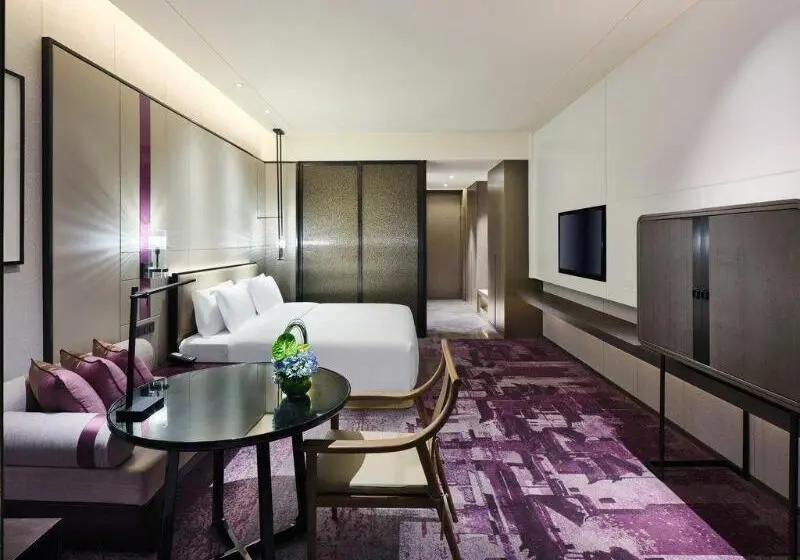 キングサイズベッドのスタンダードルーム, Crowne Plaza Wuxi Lake View By Ihg