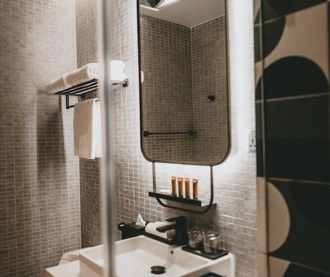 Люкс Premium 2 Спальни, Macalister Hotel Managed By The Ascott Limited