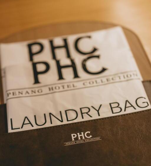 חדר דחוקס עם מיטת קינג, Macalister Hotel Managed By The Ascott Limited