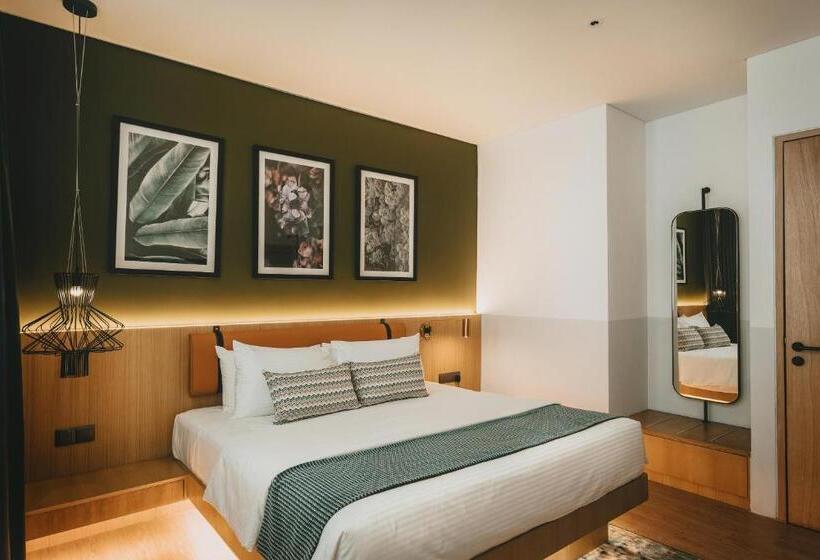 חדר דחוקס עם מיטת קינג, Macalister Hotel Managed By The Ascott Limited