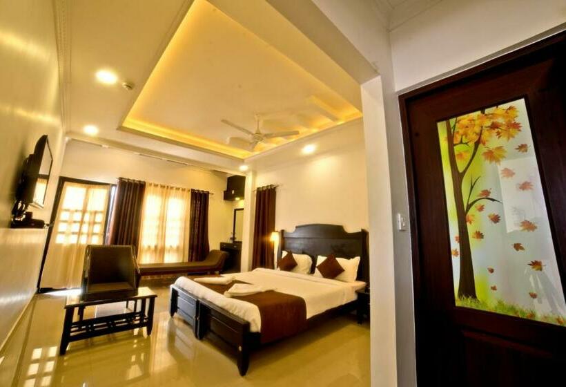 اتاق لوکس, Wild Saga