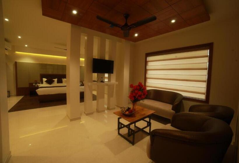 سوییت, Wild Saga