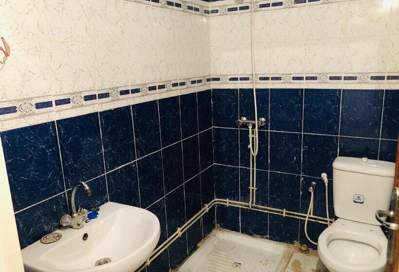 استودیوی استاندارد, Auberge Alferdaous