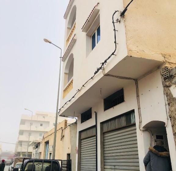 استودیوی استاندارد, Auberge Alferdaous