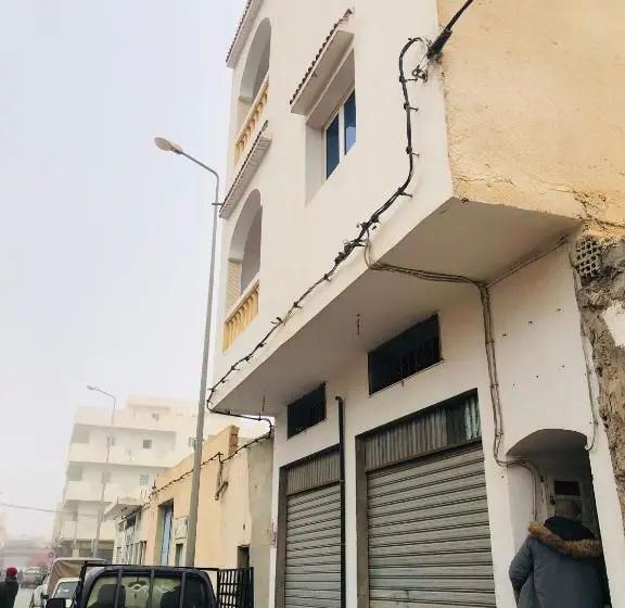 استودیوی استاندارد, Auberge Alferdaous