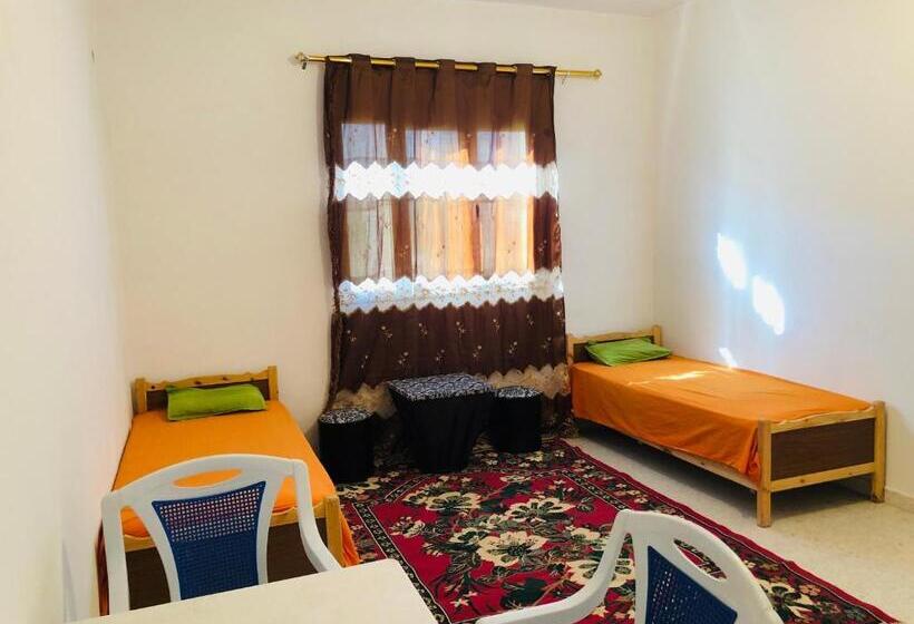 استودیوی استاندارد, Auberge Alferdaous