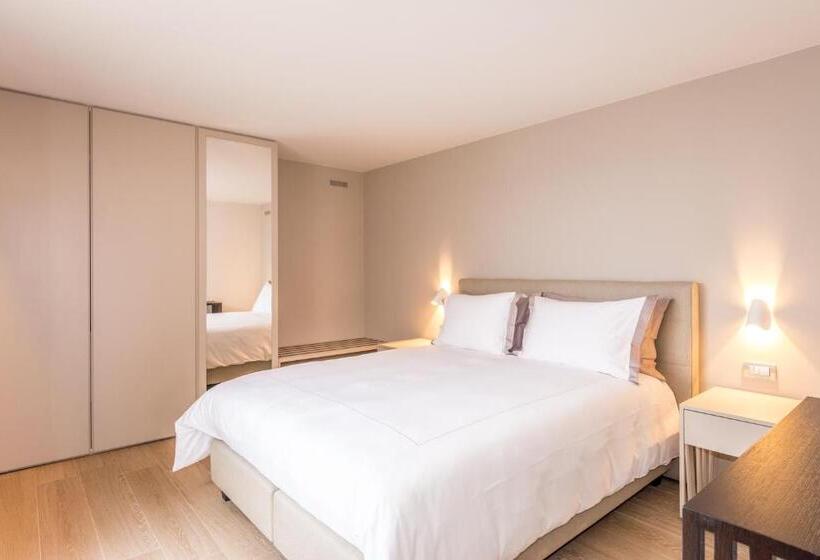 1 Bedroom Penthouse Apartment, The Residence Gare