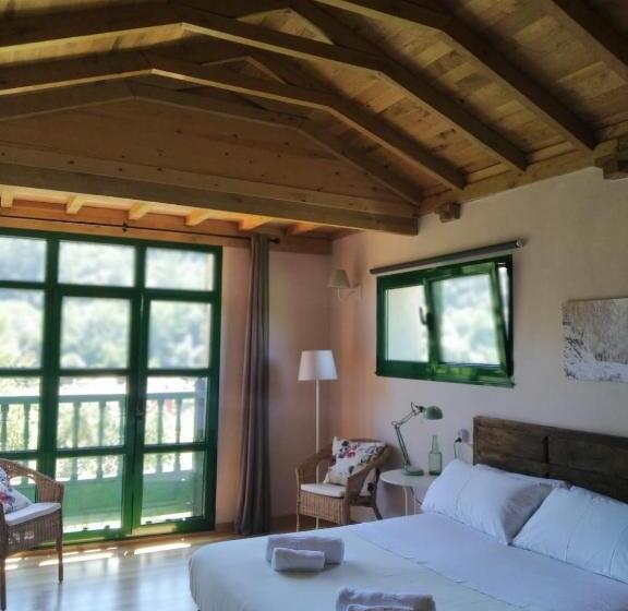 バルコニー付きスタンダードルーム, La Figal De Xugabolos, Salas