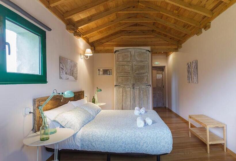 バルコニー付きスタンダードルーム, La Figal De Xugabolos, Salas