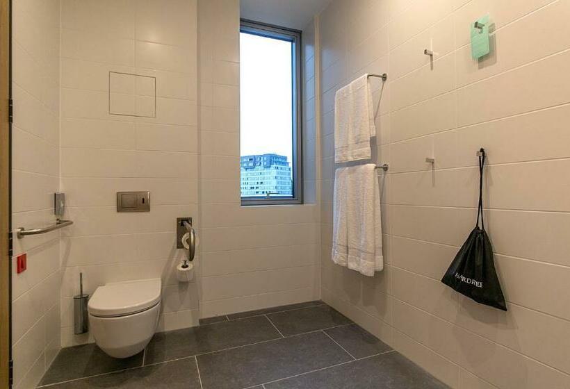 장애인을 위한 킹사이즈 침대 스탠다드 룸, Hilton Garden Inn Zagreb   Radnicka
