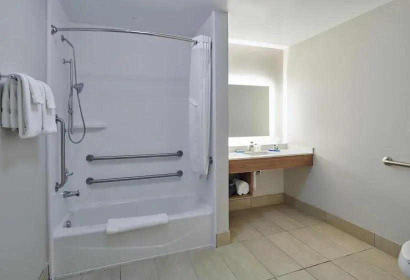 身障者適用スイートルーム, Holiday Inn Express   El Paso   Sunland Park Area, An Ihg