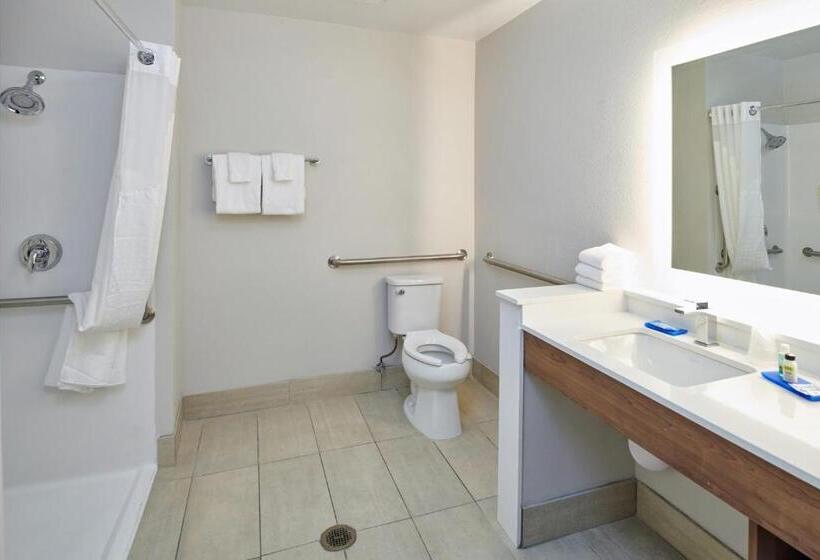 适合残疾人士使用的带超级大床的标准间, Holiday Inn Express   El Paso   Sunland Park Area, An Ihg