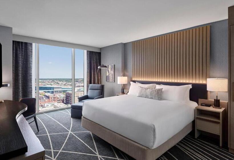 Люкс, Loews Kansas City