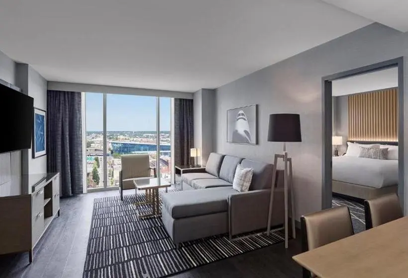 استودیوی استاندارد, Loews Kansas City
