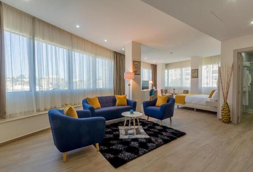 سوییت سوپریور, Sidi Yahia