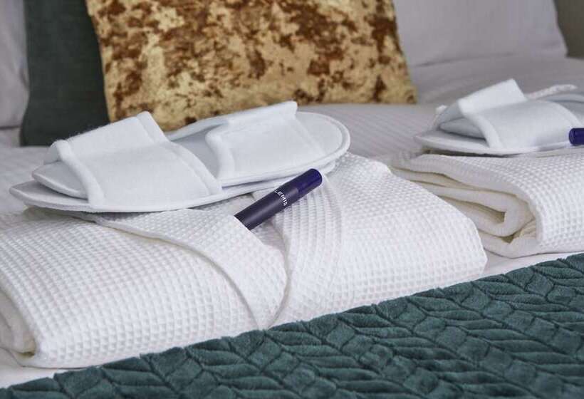 غرفة قياسية, Sentry Mead