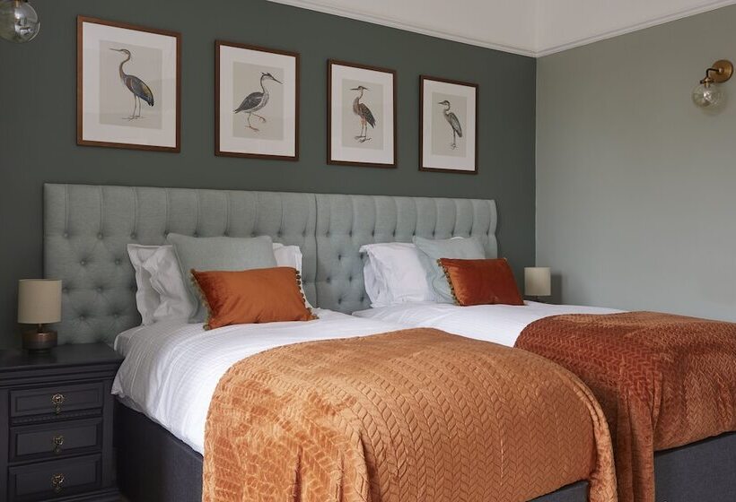 غرفة قياسية, Sentry Mead