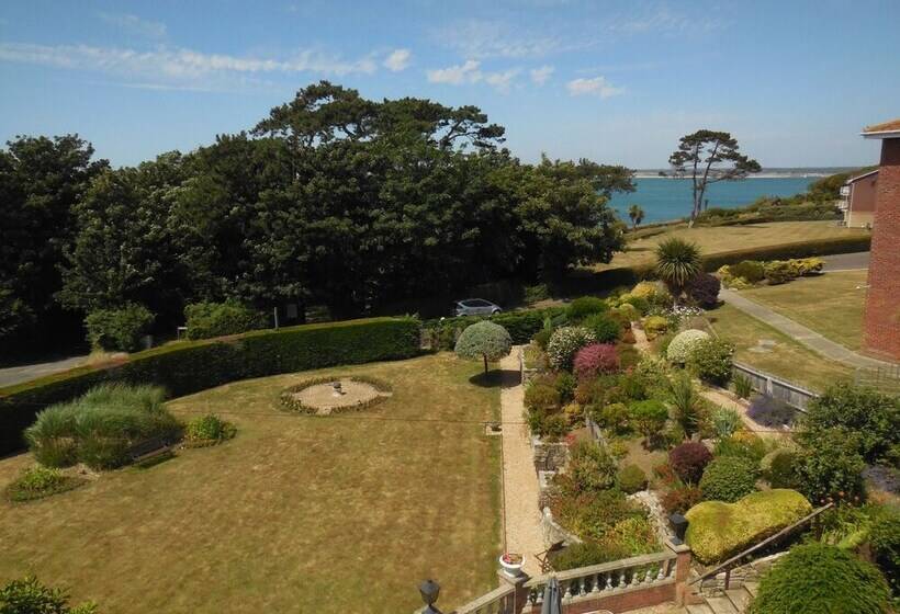 غرفة قياسية, Sentry Mead